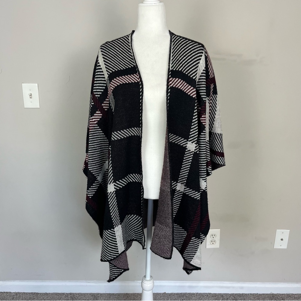 OVERSIZED OPEN FRONT PLAID PONCHO IN BLACK, RED, AND WHITE ONE SIZE FITS ALL - Picture 5 of 14